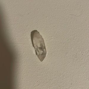 A clear quartz crystal